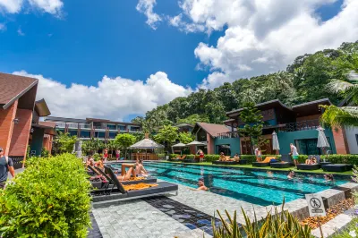 ChaoKoh Phi Phi Hotel and Resort Hotels near Center Point Dorm Room