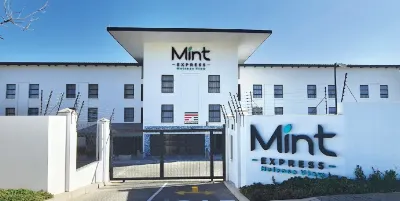 MINT Express Melrose View Hotel in zona Carlton Center