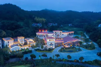 Yingshan Yutaifeng Hotel Hotel berhampiran Zhaoguan