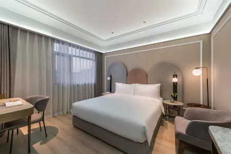 Qingdao Zhanqiao Railway Station Mercure Hotel