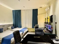 G Port E-sports Hotel (Phoenix Scenic Area)