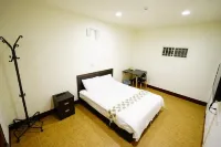 Delicate Perfume Hostel(Ruifang Station) Hotels near Wanggu Station