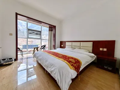 Linzhou Farm House Huiguan Hotels near Taihang Sky Road