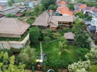 Manzelejepun Luxury Villa & Pavilion Hotels near Agus travel