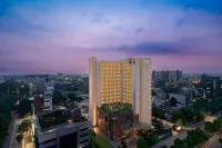 Hyatt Regency Lucknow Hotels near Lohia Park