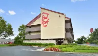 Red Roof Inn Louisville Fair and Expo Hotels near Louisville International Airport