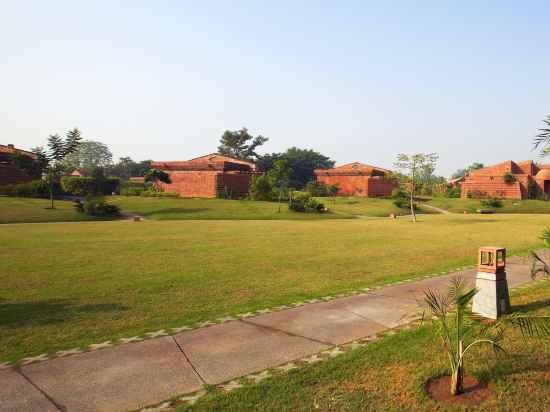 The Westin Sohna Resort & Spa Hotel Exterior