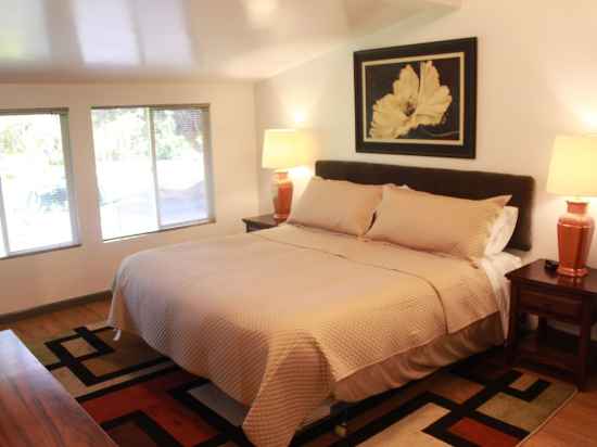 Lava Lodge at Hale Kilauea Rooms