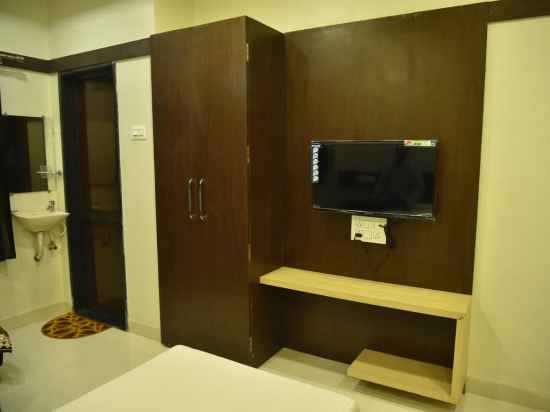 V Executive Hotel,Shivani Rooms