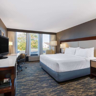 King Room-Non-Smoking Wyndham Lancaster Resort & Convention Center Promo Code