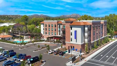 Hilton Garden Inn Prescott Downtown Hotels near Garchen Buddhist Institute