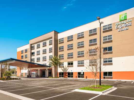 Holiday Inn Express & Suites Jacksonville - Town Center Hotel Exterior