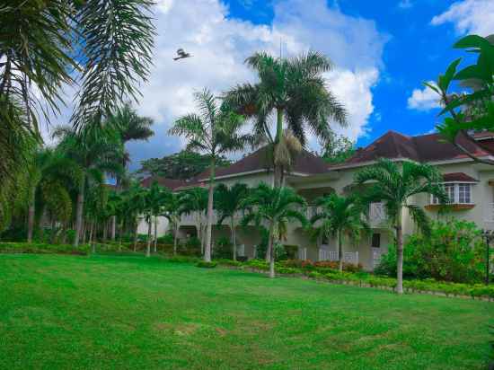 Coral Seas Beach Resort Hotel Exterior