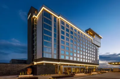 Hilton BNA Nashville Airport Terminal Hotels near lululemon