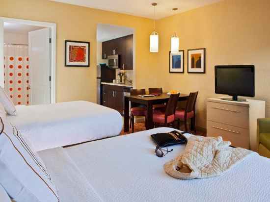 TownePlace Suites Orlando at FLAMINGO CROSSINGS® Town Center/Western Entrance Rooms