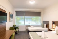 Salisbury Hotel Motel Hotels in Darra