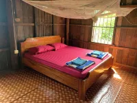 Family Batcave Homestay Hotels near Ta Dumbong Kro Nhong