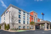 Comfort Suites McDonough Atlanta South Hotels near McDonough West Plaza