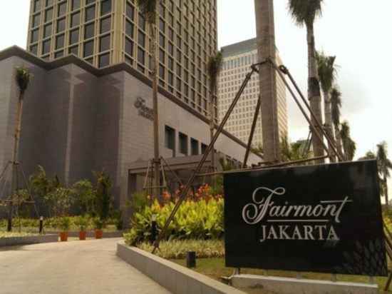 Fairmont Jakarta Hotel Exterior