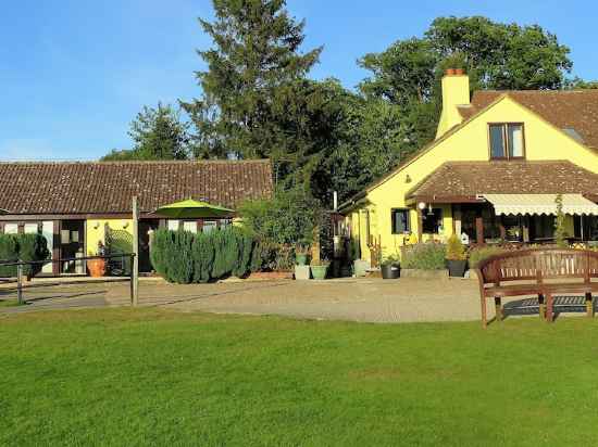 Gosfield Lake Resort Hotel Exterior