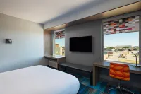 Aloft Waco Downtown Hotels near Waco Mammoth Dig Shelter