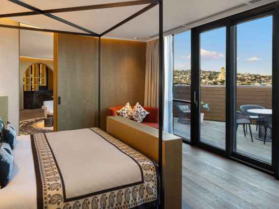 Paragraph Freedom Square, a Luxury Collection Hotel, Tbilisi Rooms