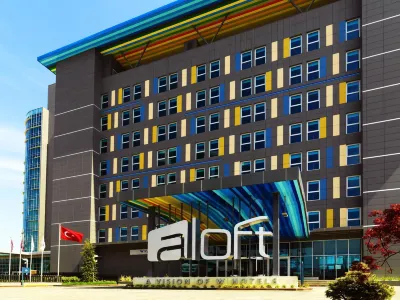 Aloft Bursa Hotel Отели рядом с достопримечательностью «Akinci Turk Ihsan Dikmen Ilkogretim Okulu»