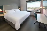 Avid Hotel Tijuana - Otay Отели рядом с достопримечательностью «Парк Ломас де Сан Педро»