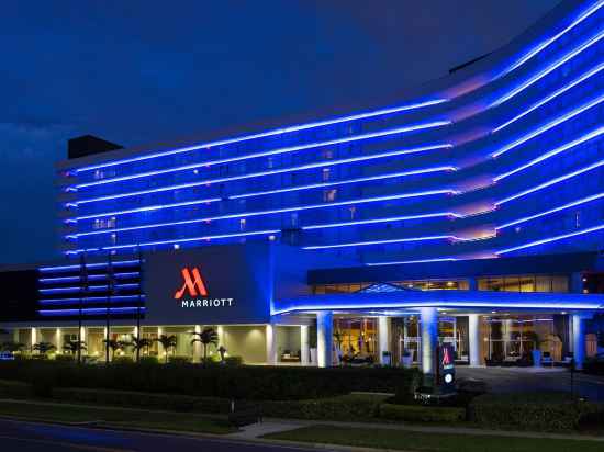 Clearwater Beach Marriott Suites on Sand Key Hotel Exterior