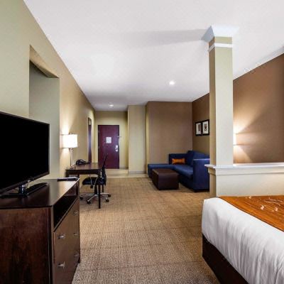 King Suite with Sofa Bed - Non-Smoking Comfort Suites Houston Northwest Cy-Fair Promo Code