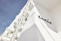 Elaia Luxury Suites Mykonos Hoteles cerca de Pequeña Venecia