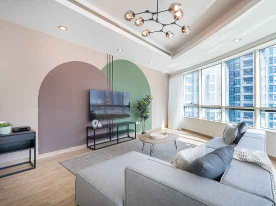 Dubai Marina Stunning Huge 4 Bedroom Apts Near JBR Gym Pool Parking Rooms