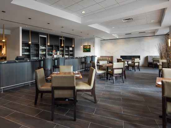 Hilton Vancouver Metrotown Dining/Meeting Rooms