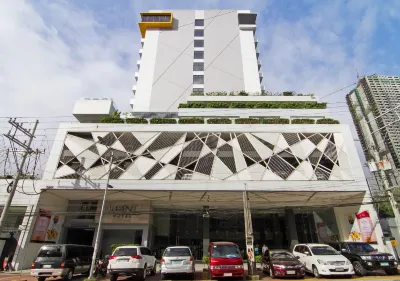 Luxent Hotel Hotels near Holy Cross Parish Church - Krus na Ligas, Quezon City (Diocese of Cubao)