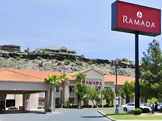 Ramada by Wyndham St George Hotel Exterior