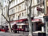 Hôtel le Bristol Hotels near Aéroport d'Avignon - Caumont