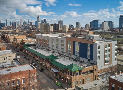 SpringHill Suites Chicago Chinatown