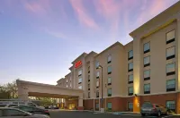 Hampton Inn & Suites Baltimore/Woodlawn Hotels near Inner Harbor