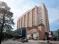 Vienna Hotel (Shaoguan Fengcai Building) Hotels near Qujiang Revolutionary Martyrs' Cemetery