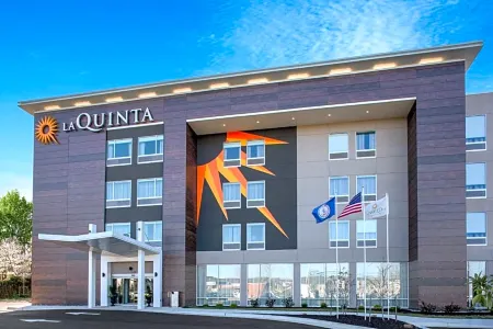 La Quinta Inn & Suites by Wyndham Manassas VA-Dulles Airport