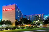 Sheraton Houston Brookhollow Hotel Hotel berhampiran Memorial Park Golf Course