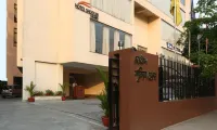 Hotel Shoolin Grand Hotels near Gauhati University