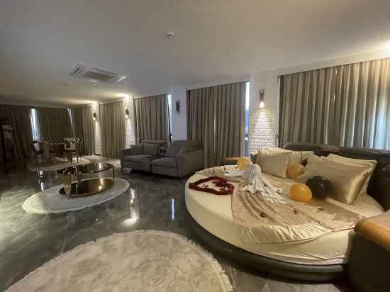 Le Luxe Suites Hotel & Spa Rooms