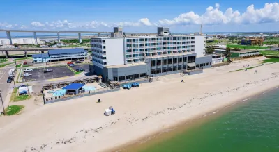 DoubleTree by Hilton Corpus Christi Beachfront Hotels near Clem's Marina