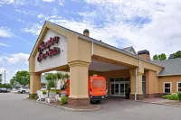 Hampton Inn & Suites Newport News-Airport (Oyster Point Area)