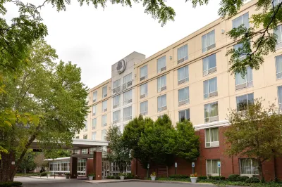 DoubleTree by Hilton Hotel Boston Bayside Hotels near Northeastern University