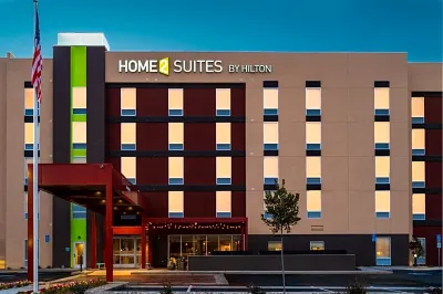 Home2 Suites by Hilton-Bakersfield Hotels near Marshalls