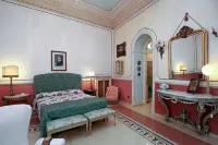 B&B Flora House Hotels near Salerno Railway Station