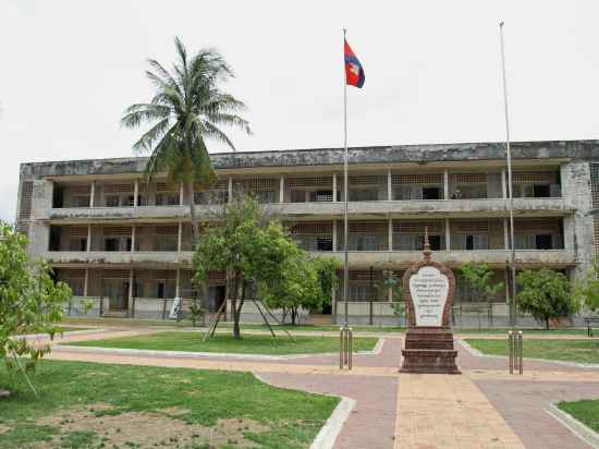 La Rose Suites Hotel Exterior