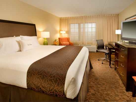 DoubleTree by Hilton Dulles Airport - Sterling Rooms